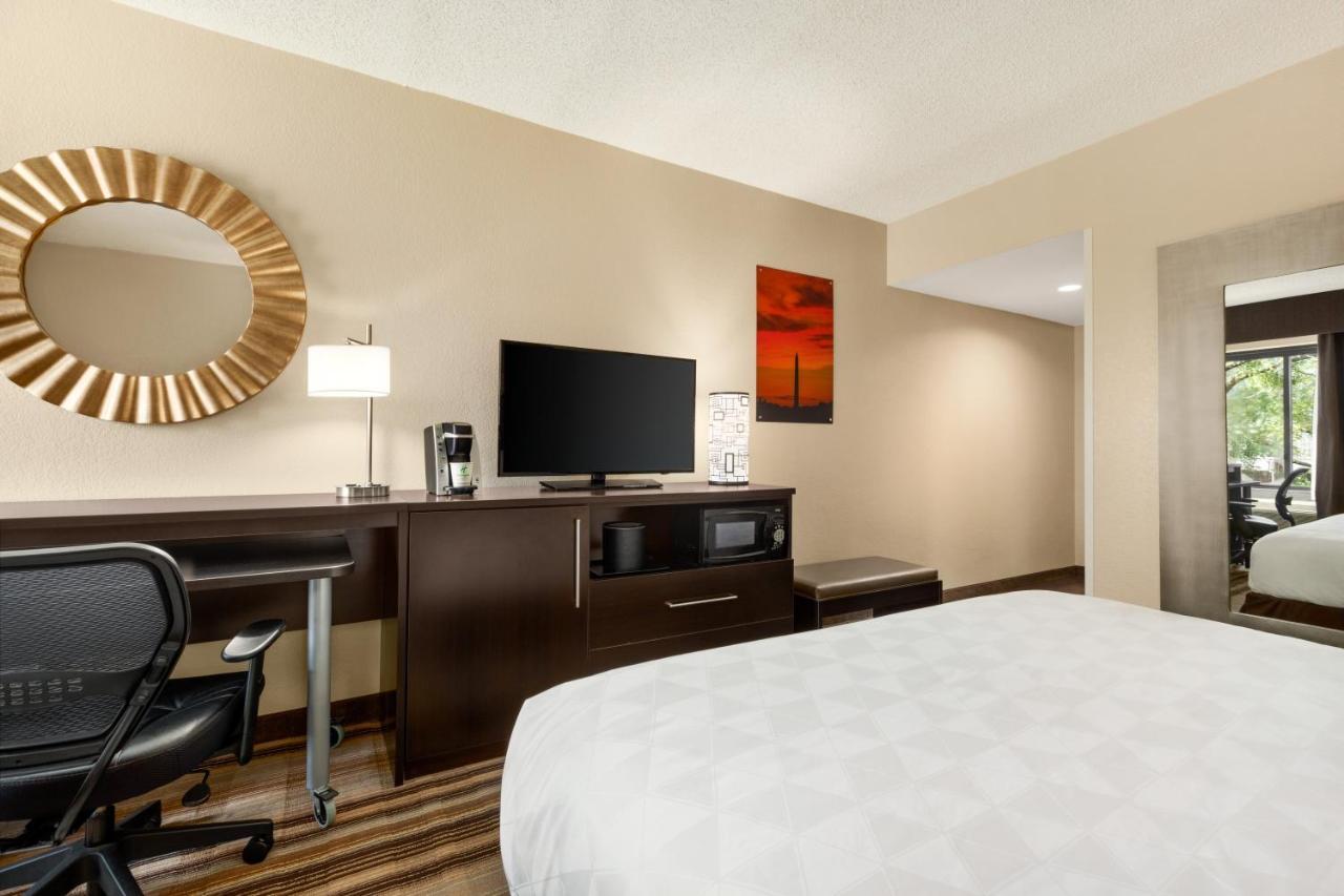 Holiday Inn Washington-Dulles International Airport, An Ihg Hotel Sterling Ngoại thất bức ảnh